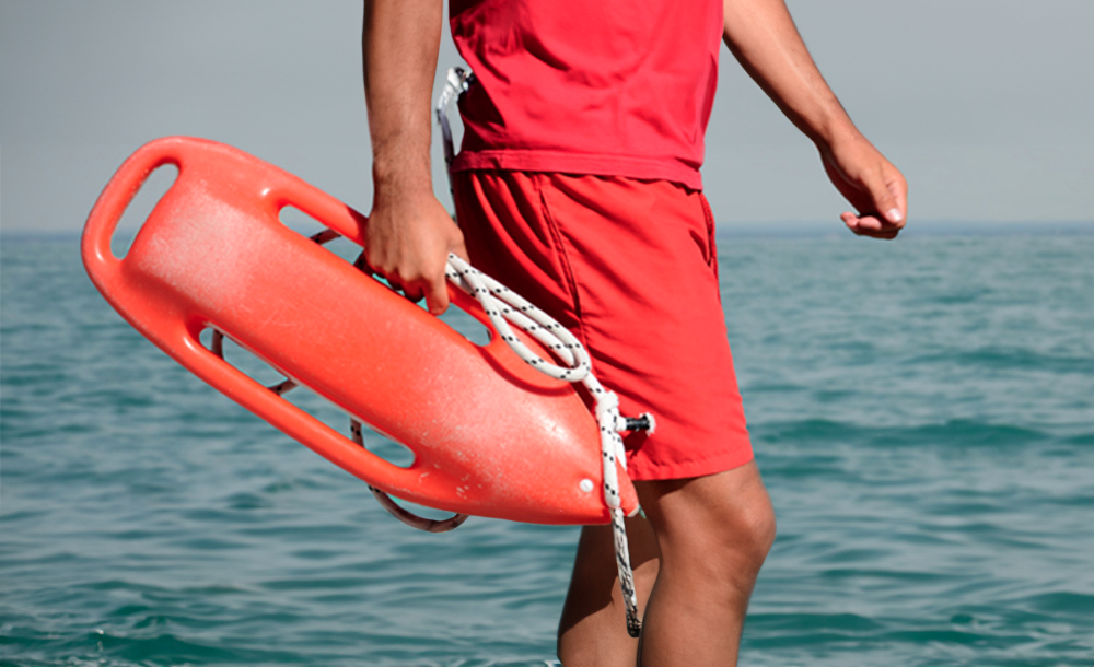 Sicurezza in mare: operativo il piano salvamento per le spiagge libere e nuova ordinanza balneare 2025